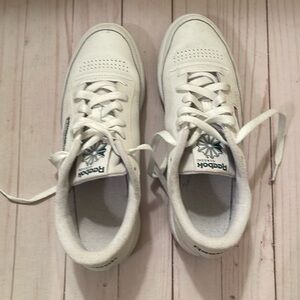 Reebok white court shoes size 10
